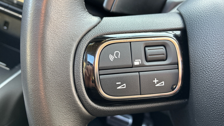 Citroen C5 Aircross 1.2 Hybrid 136 E-series 5dr e-DCS6 Petrol Hatchback